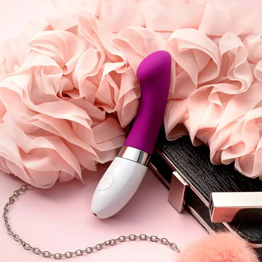 LELO Gigi™ 2 Deep Rose lightweight portable device suitable for daily personal wellness Singapore