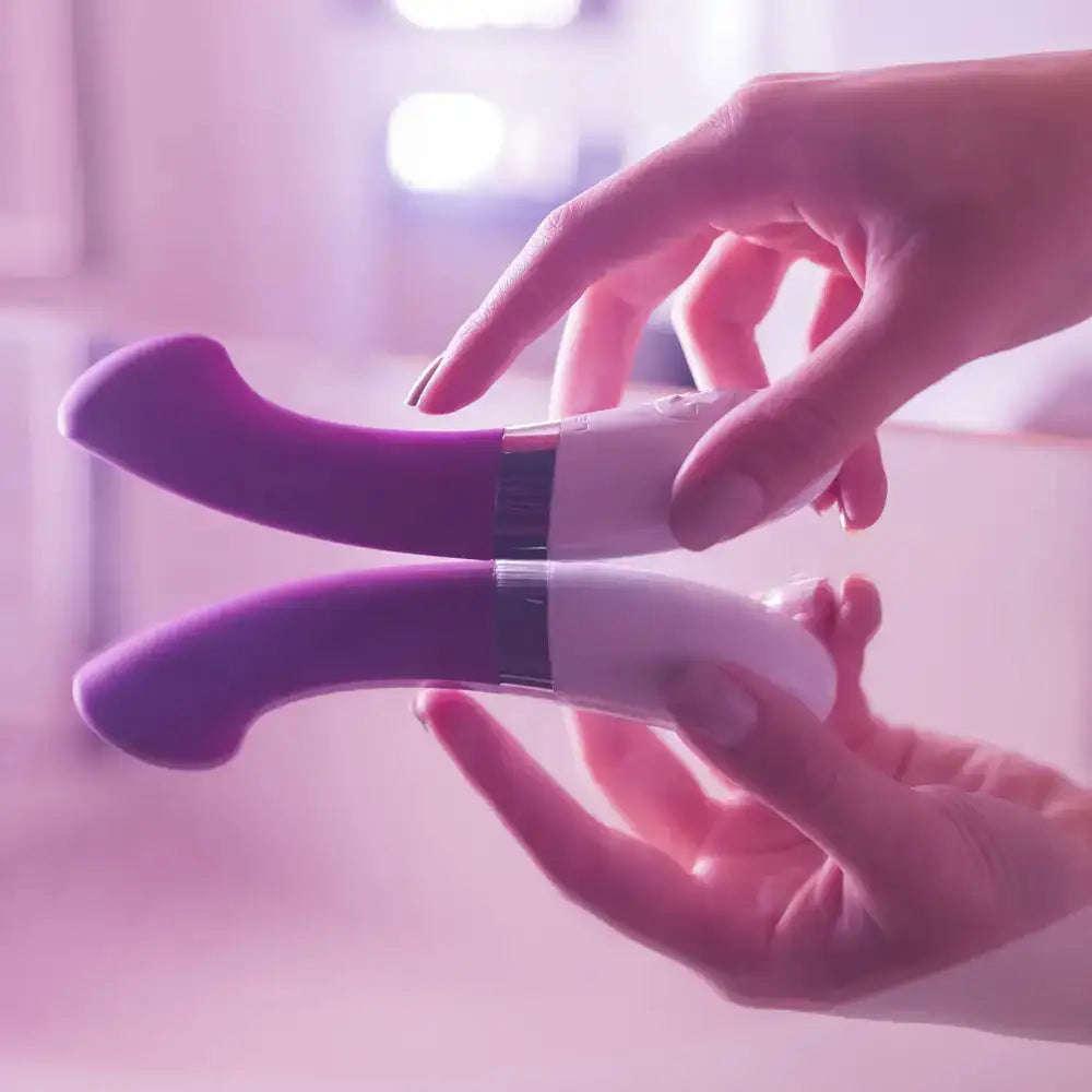 LELO Gigi™ 2 Deep Rose premium silicone material soft texture easy to clean Singapore