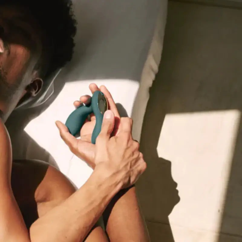 LELO Hugo 2™ APP Prostate Massager Green Bluetooth-enabled prostate massager with interactive app features for remote operation Singapore