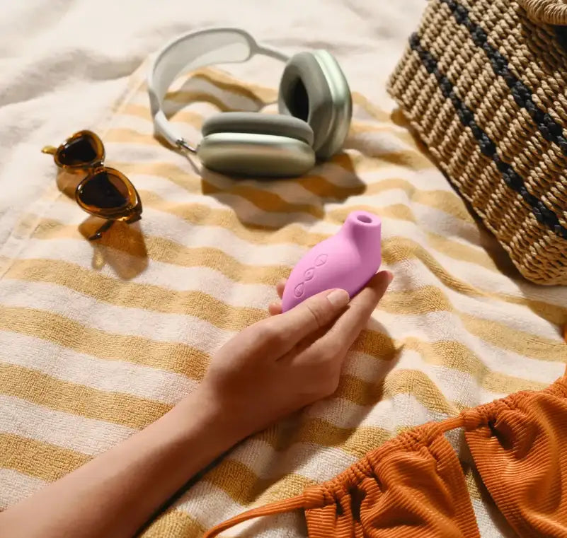 LELO Sona 2 Travel Sonic Clitoral Massager Pink ideal travel companion for discreet, comfortable, and effective sonic clitoral massage Singapore