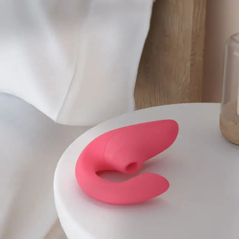 Womanizer Liberty 2 Vibrant Rose waterproof construction suitable for bath or shower easy cleaning design Singapore