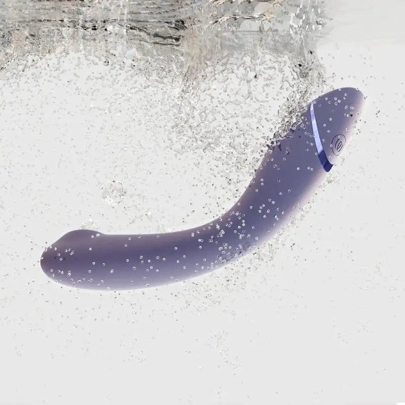 Womanizer OG Lilac waterproof construction suitable for bath or shower easy cleaning design Singapore