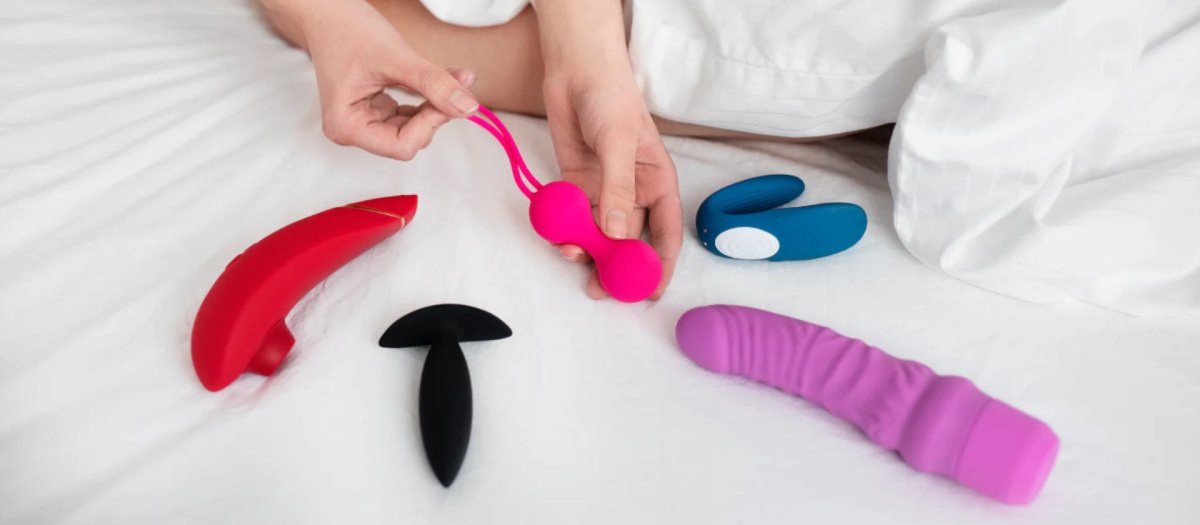 Beginner's guide to sex toys and how to choose the right one - FRISKY BUSINESS SG