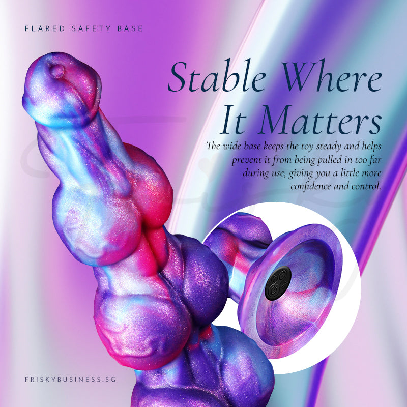 Aurora Ascent: close-up of the suction cup base, which keeps the anal plug steady on smooth surfaces