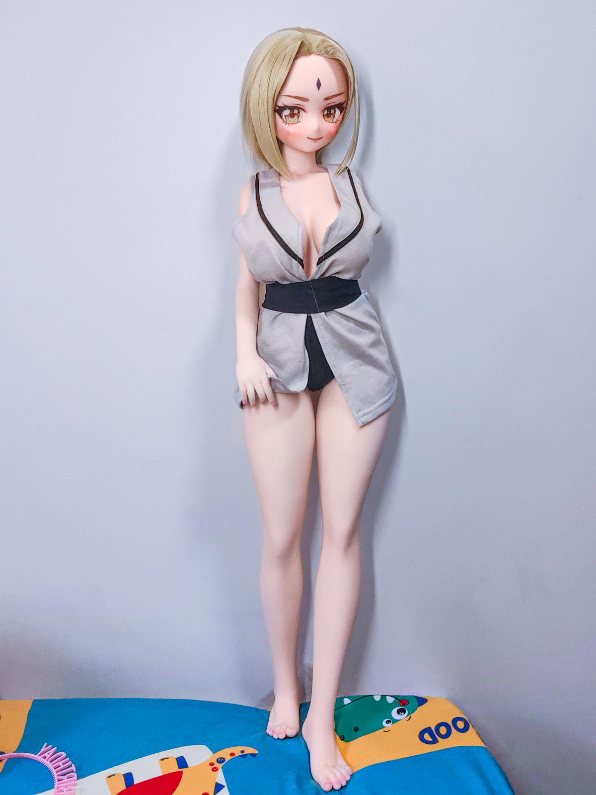 CLIMAX DOLL Mini J60cm B Hybrid - Reyna (Cinnamon) – full-length standing view in short lavender robe