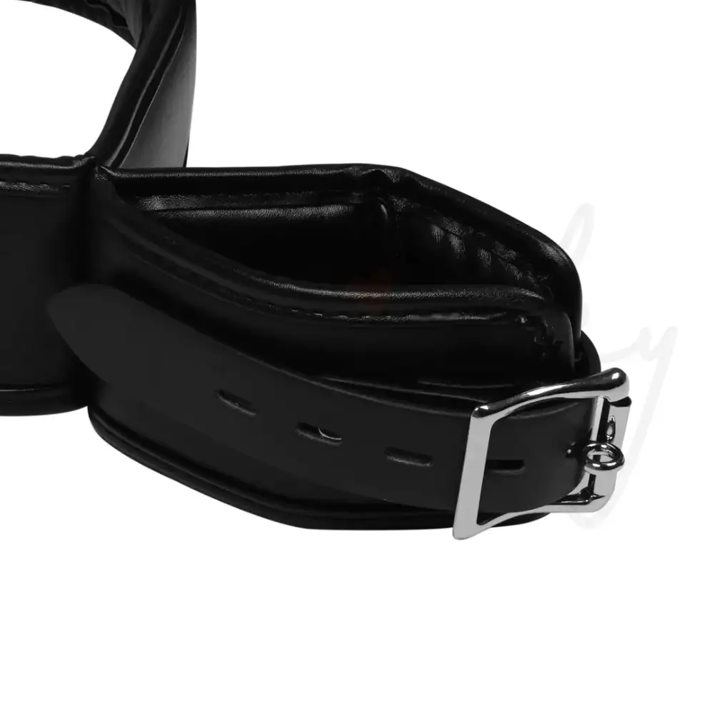 SHOTS Ouch! Hand and Thigh Cuffs Set black quick-release buckles for easy application and hands-free interactive play Singapore