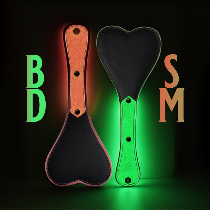 BDSM - Luminous Bat/Flogger - FRISKY BUSINESS SG