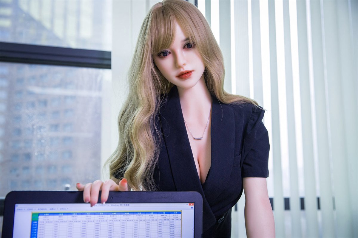 QITA Doll 164 cm Silicone - Joanna - FRISKY BUSINESS SG
